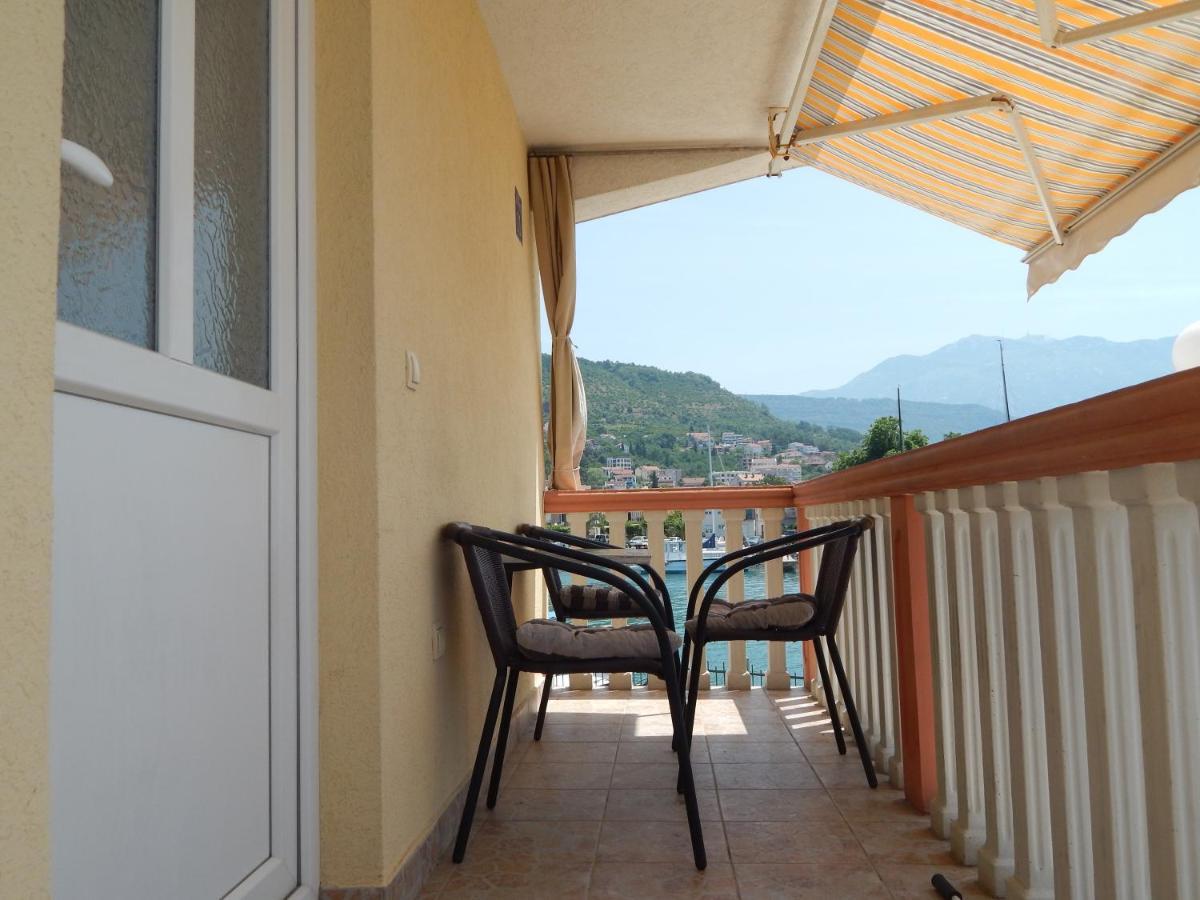Apartmani Sindik Tivat Luaran gambar
