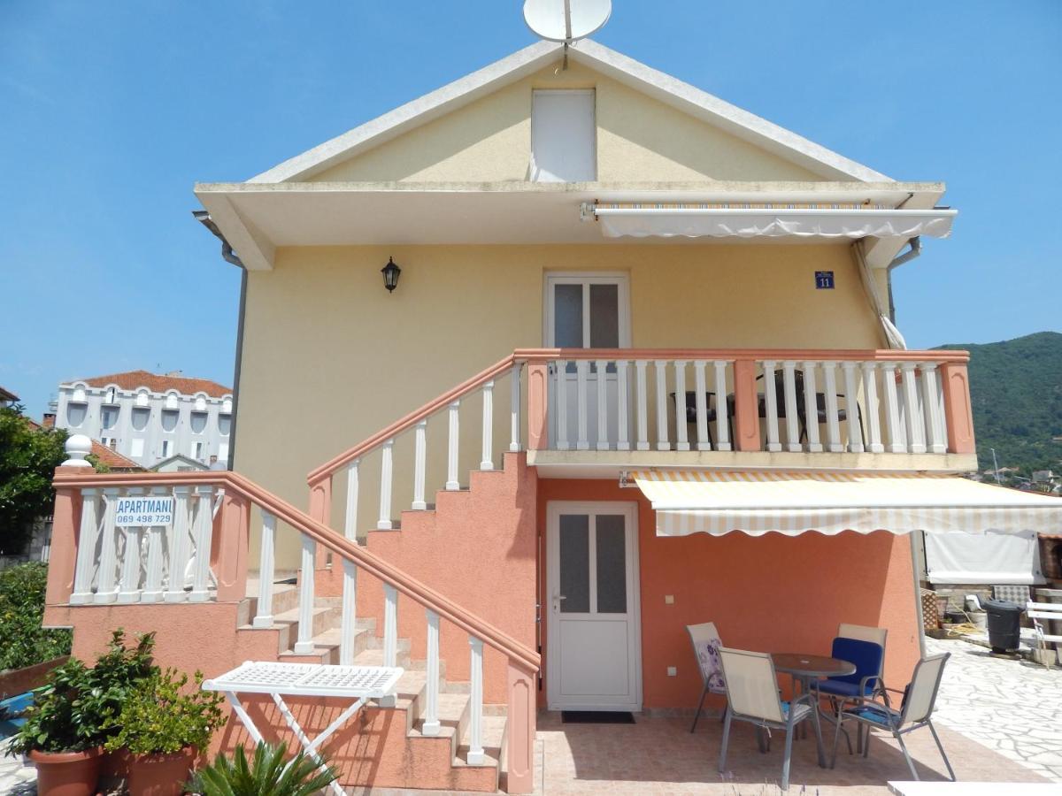 Apartmani Sindik Tivat Luaran gambar