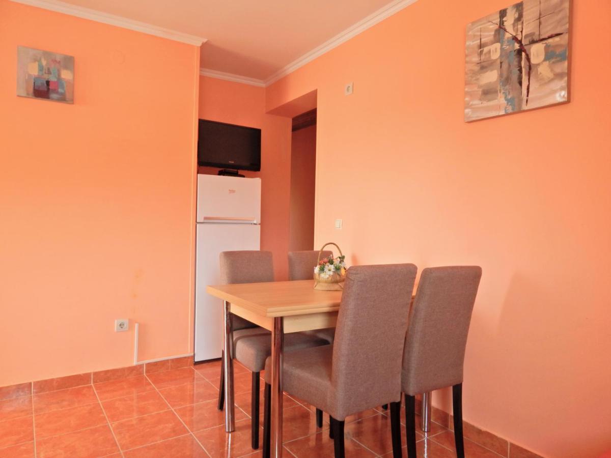 Apartmani Sindik Tivat Luaran gambar
