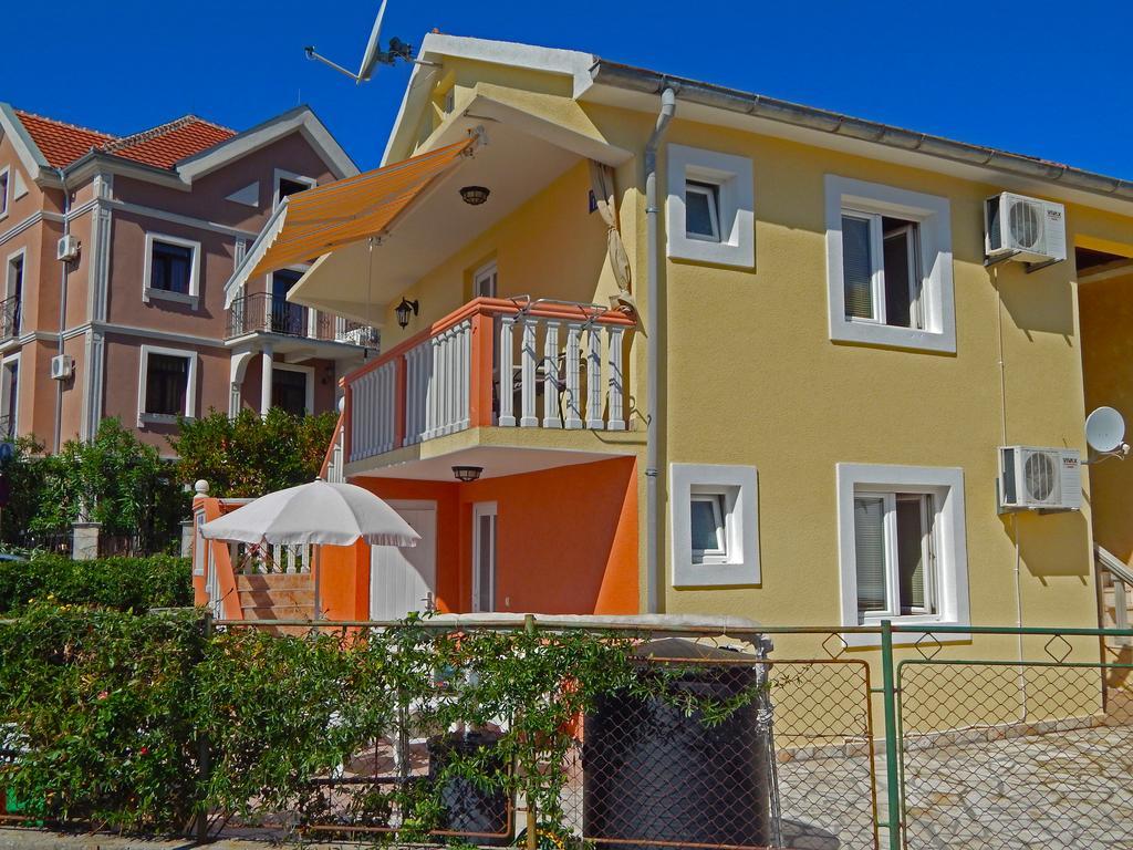 Apartmani Sindik Tivat Luaran gambar